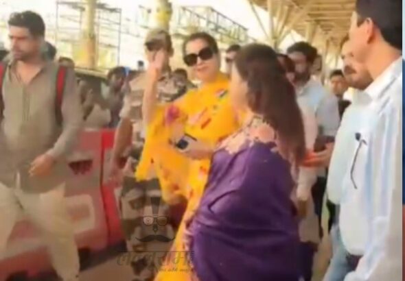 KANGANA 00
